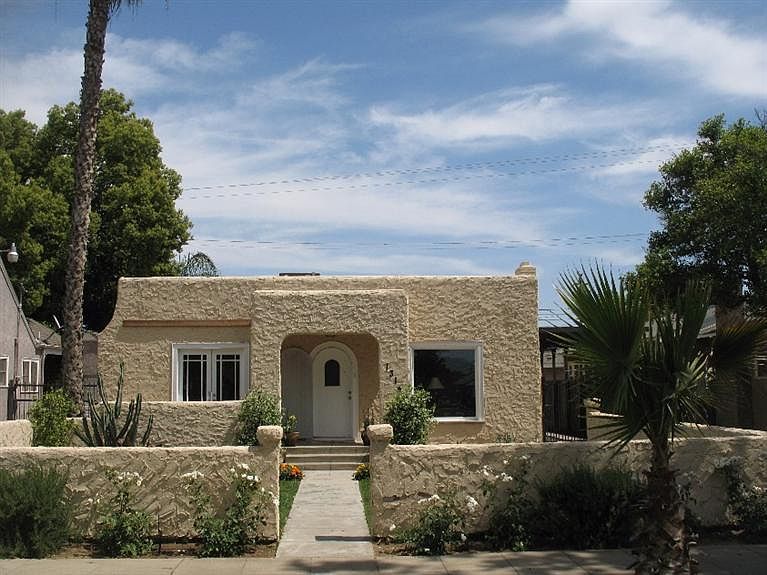 1st image of 1314 N Vagedes Ave