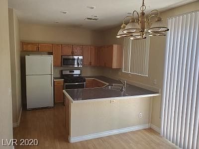 2nd image of 1008 Country Skies Ave