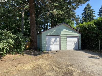 9400 SE Hollywood Ave, Milwaukie, OR, 97222