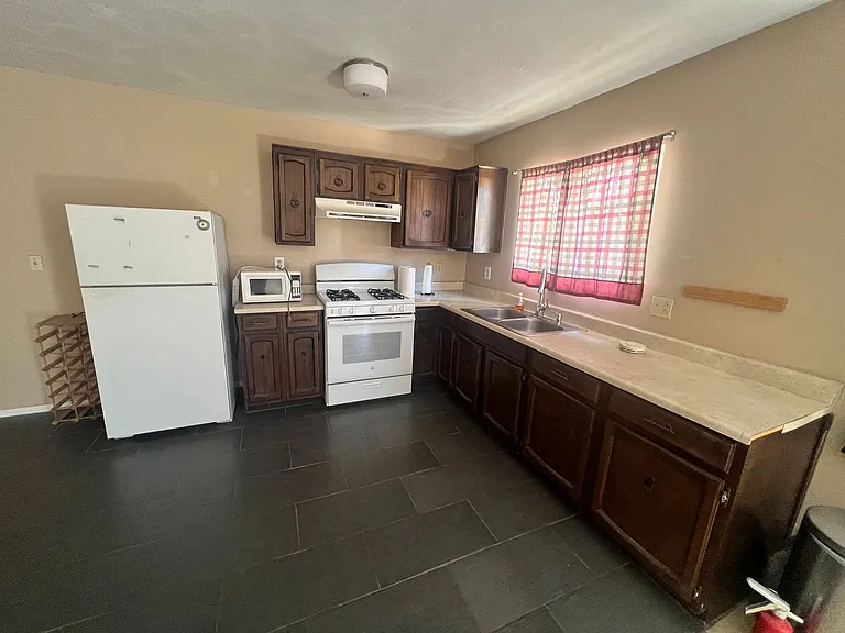 61776-61778 Desert Air Rd — Photo 7
