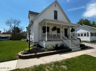 117 W Hull St, Edgerton, OH 43517