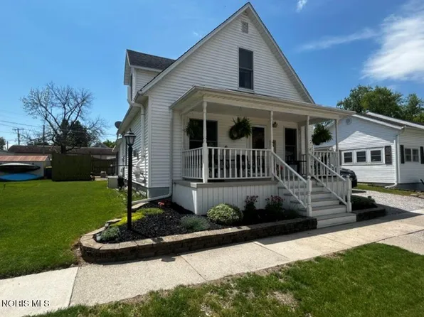 117 W Hull St, Edgerton, OH 43517