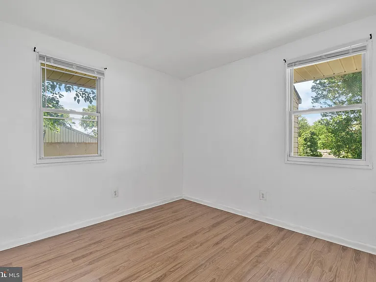7634 Normandy Rd — Photo 11