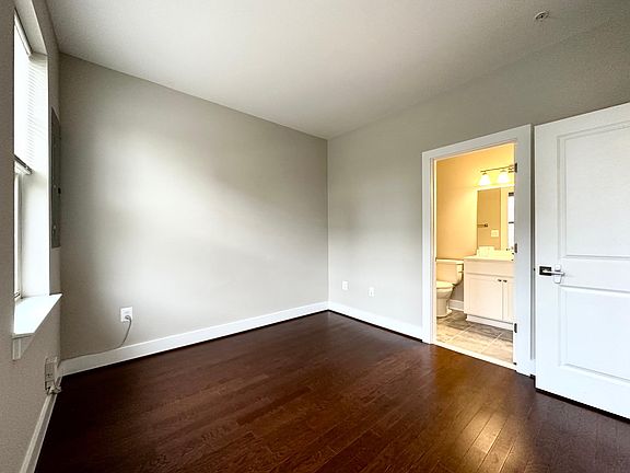 3rd image of 7912 Yellowstone Way