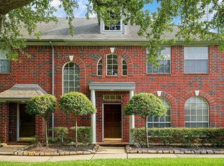1409 El Camino Village Dr #B, Houston, TX 77058