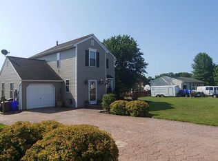 17 Cypress Point Rd, Felton, PA 17322