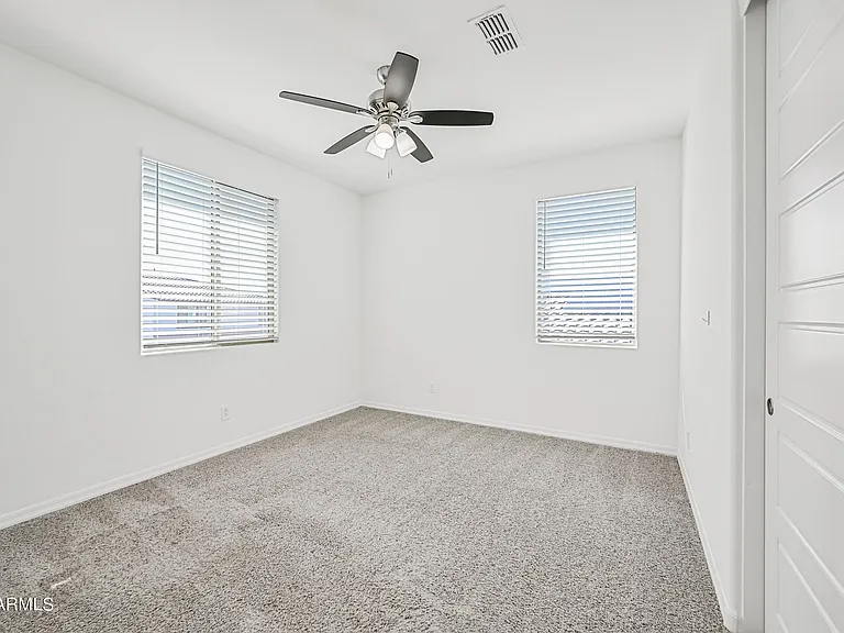 14049 W Desert Hollow Dr — Photo 36
