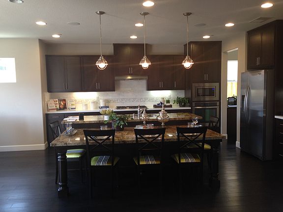 2nd image of 683 San Gabriel Ave