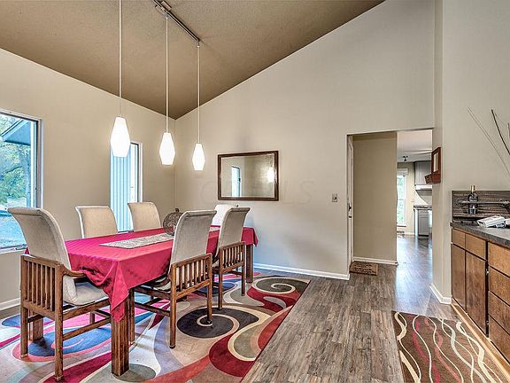 5th image of 1628 Tower Ct