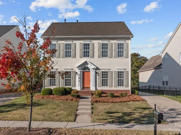 585 Lansfaire Ave NW, Concord, NC 28027