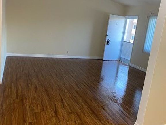 2nd image of 725 N Kenwood St #7