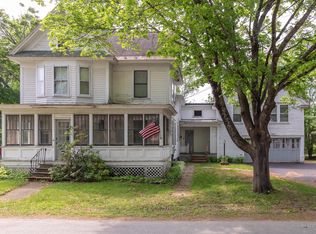 11 Park Ave, Newport, ME 04953
