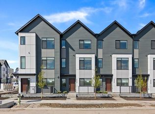 132 W Quesnay Wood Link SW, Calgary, AB T3E8H6