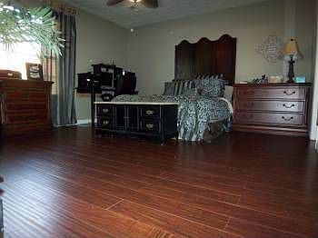 3rd image of 203 Dogwood Glen Ln