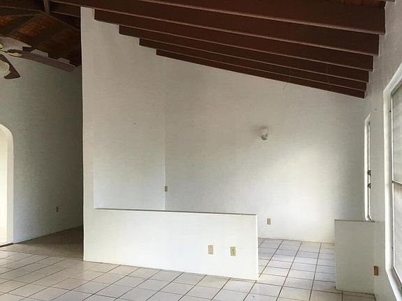 3rd image of 73 Peters Rest Est