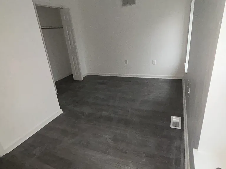1333 N Walnut St — Photo 3