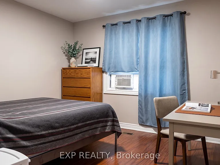 42 Lavergne St — Photo 11
