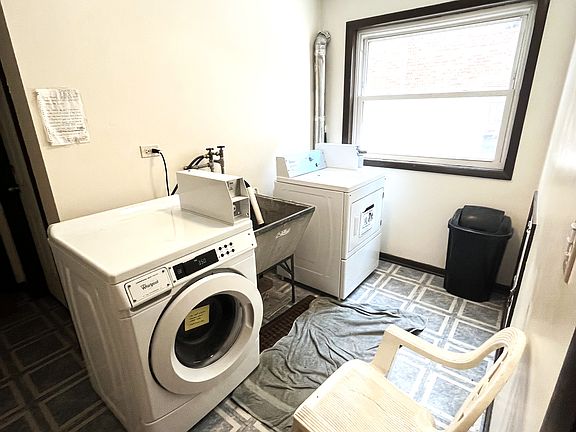 5th image of 3874 Ruby St APT 2NW