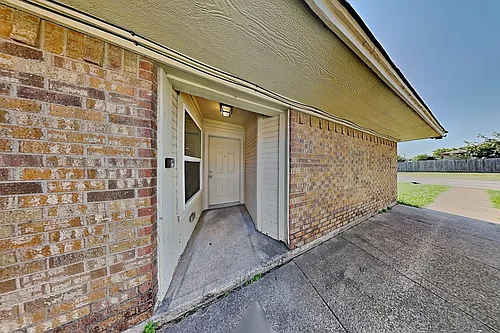 3405 Republic Dr Photo 1