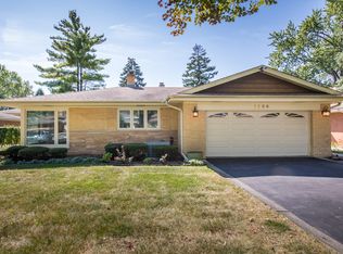 1209 Castle Dr, Park Ridge, IL 60068