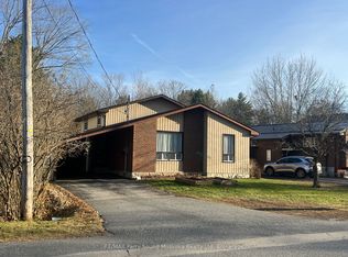 28 Forest St, Parry Sound, ON P2A2P9