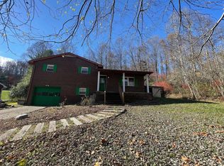 12018 Kelly Dr, Ashland, KY 41102