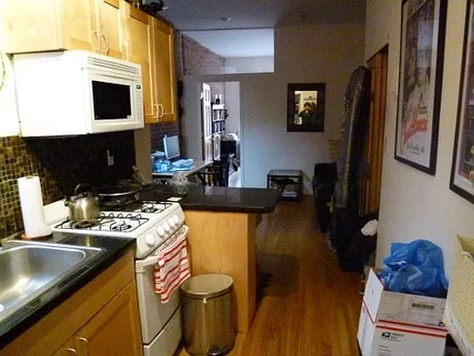 Rented by Chartwell Manhattan Realty | media 3