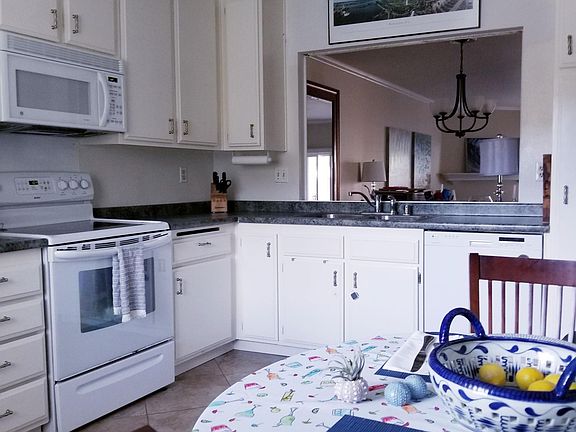 4th image of 8799 Gilman Dr