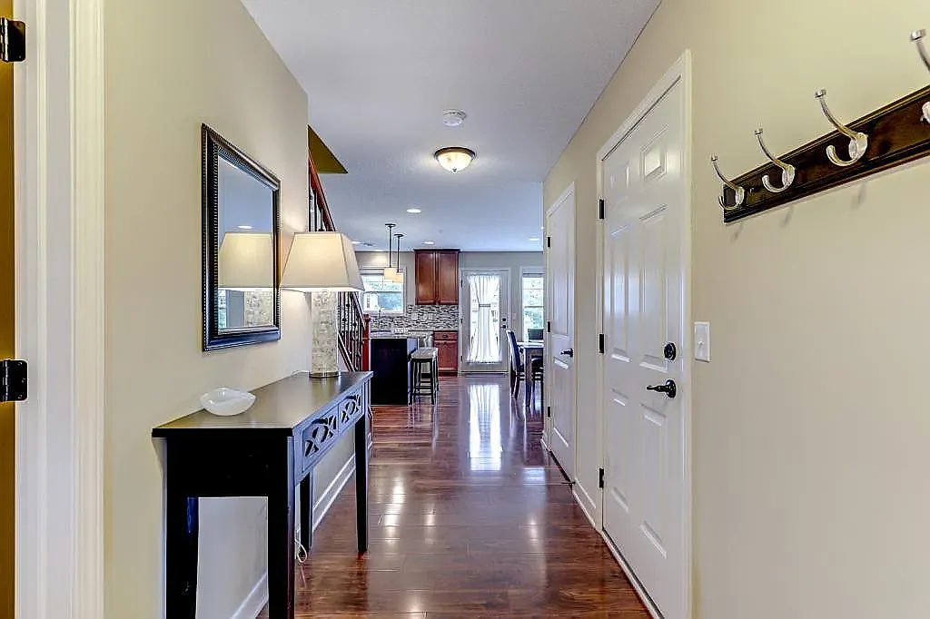 3 bed, 1798 sqft, $2,775 — Photo 4
