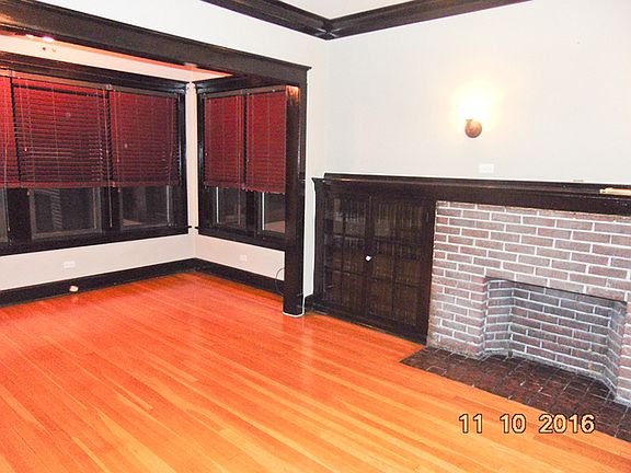 2nd image of 1312 W Montrose Ave #2