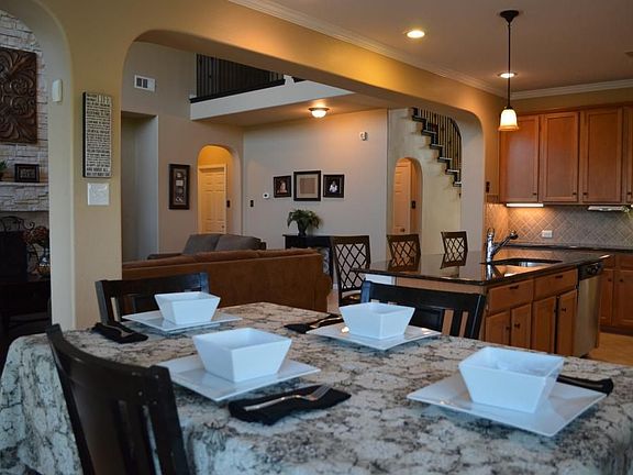 5th image of 10408 Camrose Ct