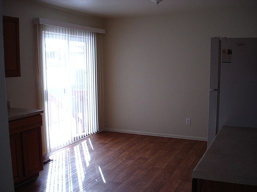 3rd image of 3835 S Majestic Way