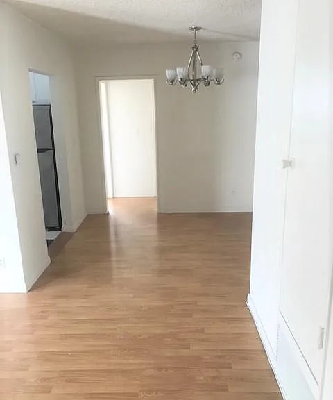 1288 Barry Ave #6 — Photo 12