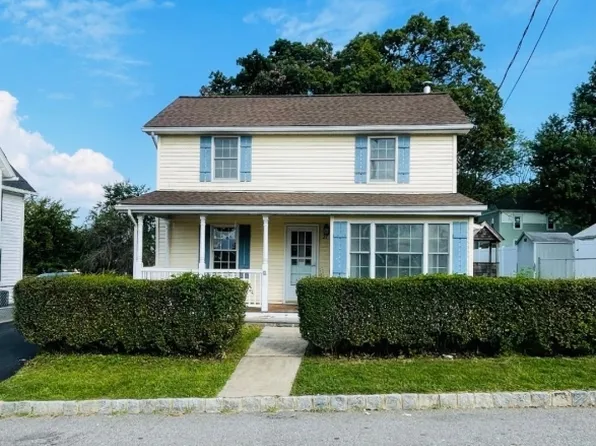 27 E Chrystal St, Dover Town, NJ 07801