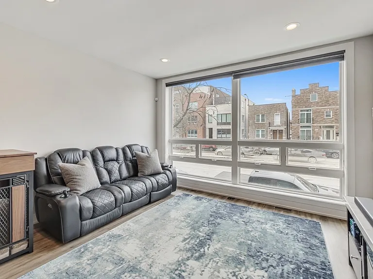 2745 N Ashland Ave #1 — Photo 5