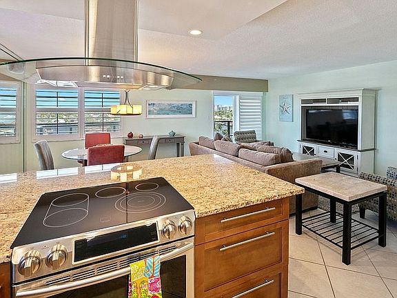 4th image of 5100 Dupont Blvd APT 8F