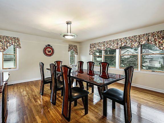 104 Bobolink rd,yonkers,ny,10701    (10 OF 29  ).JPG