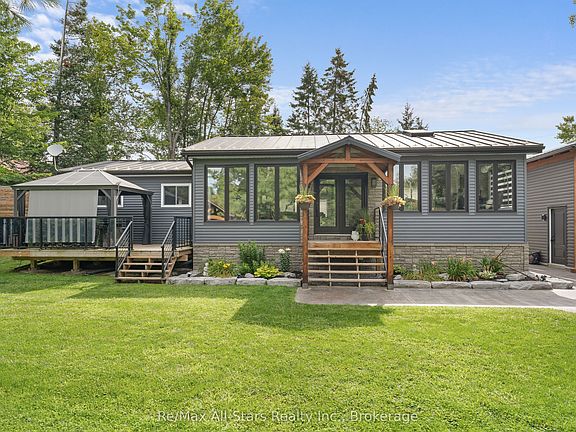 2nd image of 30 River Rd
