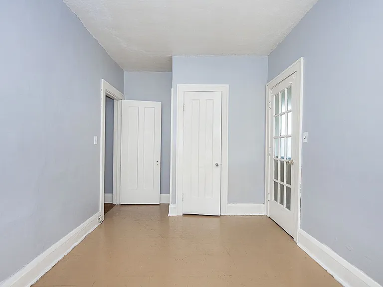 2827 Avondale Ave — Photo 10