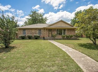 3208 Sharpview Ln, Dallas, TX 75228