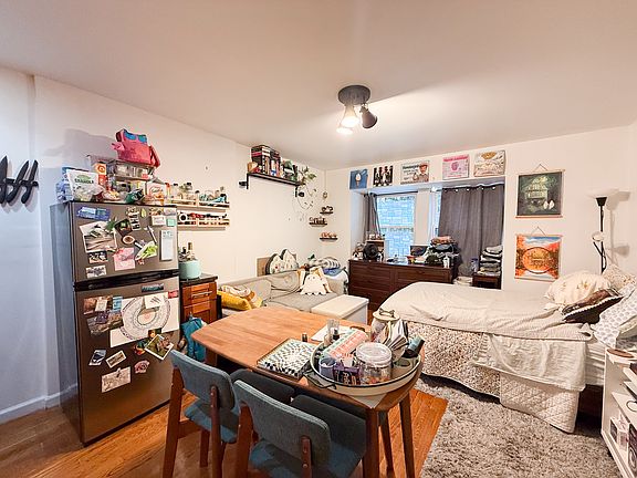 2nd image of 78 Halsey St APT 1F