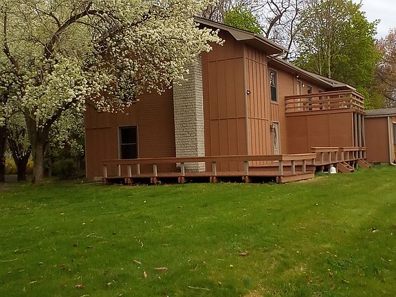 5th image of 61 Herman Dr