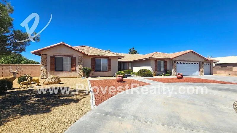 4 bed, 3.0 bath, 2914 sqft, $2,900 — Photo 4