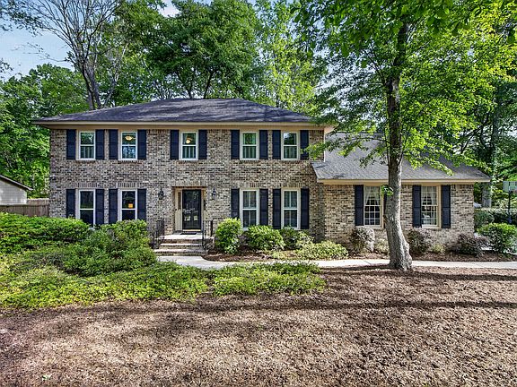 2nd image of 307 High Grove Rd