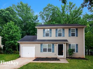 5601 Southampton Rd, Charlotte, NC 28217