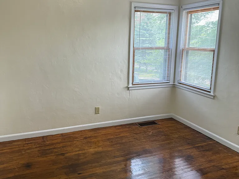 1102 S Miller St — Photo 11