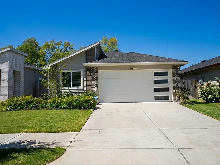 12918 Wempe Way — Photo 1