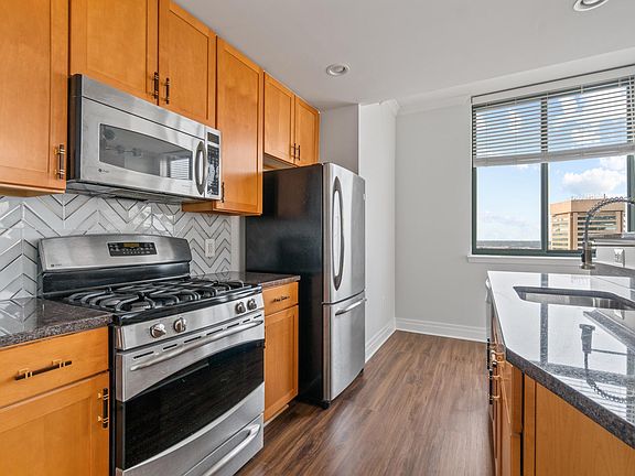 5th image of 414 Water St Unit 3014