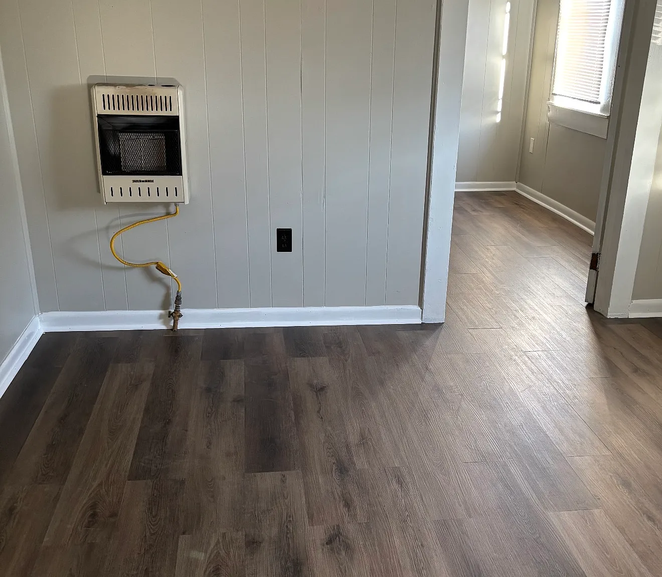2 bed, $899 — Photo 1
