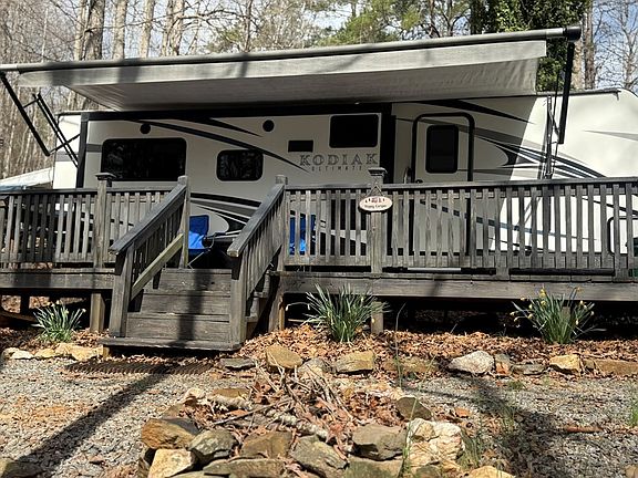 2nd image of 532 10th St